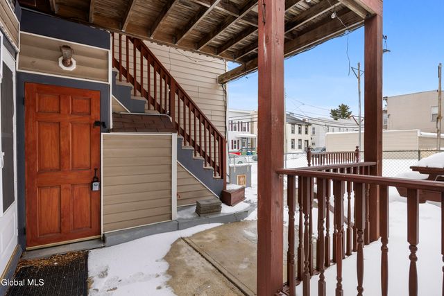 25 Chestnut Street, Cohoes, NY 12047