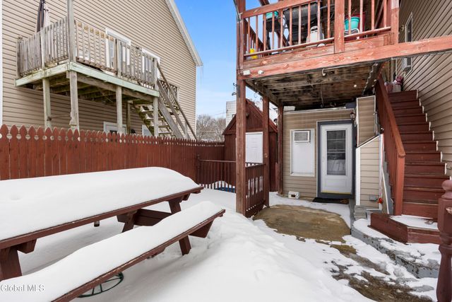 25 Chestnut Street, Cohoes, NY 12047