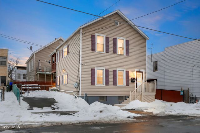 25 Chestnut Street, Cohoes, NY 12047