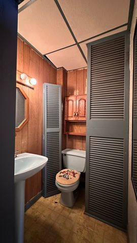 504 W Poplar Street, West Frankfort, IL 62896