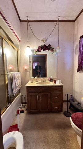 504 W Poplar Street, West Frankfort, IL 62896