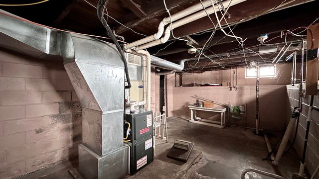 504 W Poplar Street, West Frankfort, IL 62896