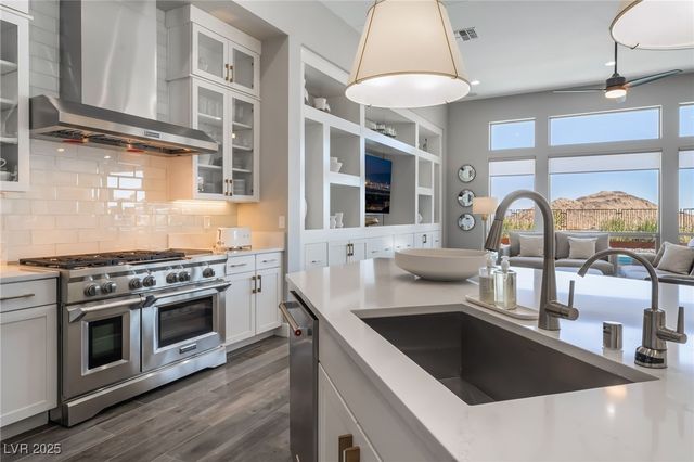 3120 Greenscape Lane, Las Vegas, NV 89138