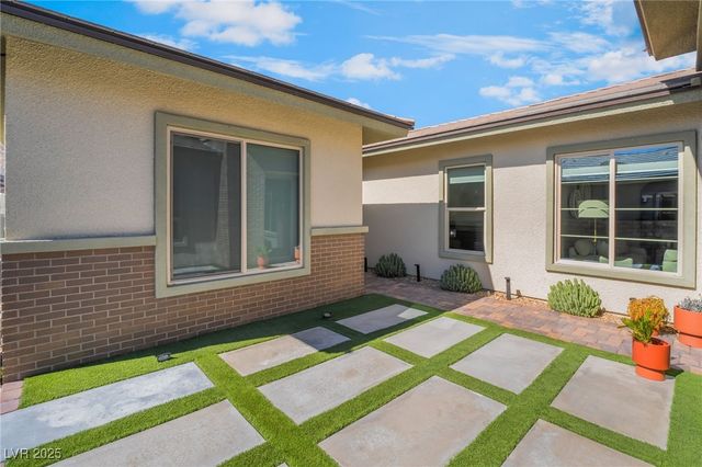 3120 Greenscape Lane, Las Vegas, NV 89138