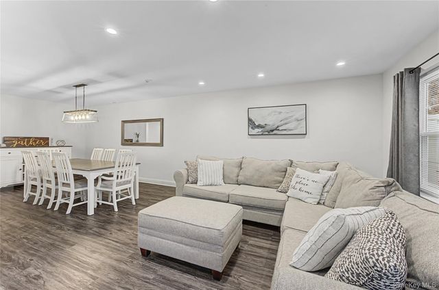 168 Gothic Circle, Manorville, NY 11949