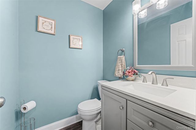 168 Gothic Circle, Manorville, NY 11949