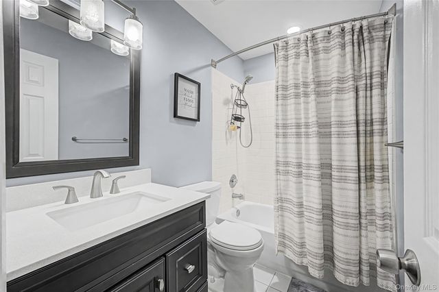 168 Gothic Circle, Manorville, NY 11949