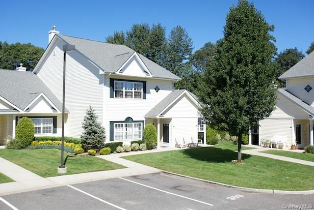 216 Center Court 216, Medford, NY 11763