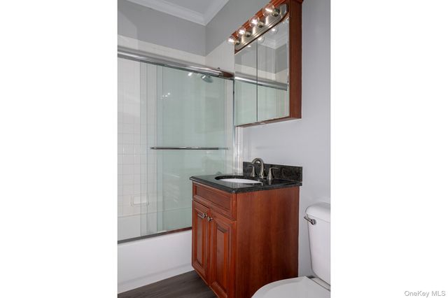 216 Center Court 216, Medford, NY 11763