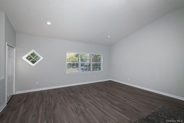 216 Center Court 216, Medford, NY 11763