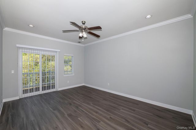 216 Center Court 216, Medford, NY 11763