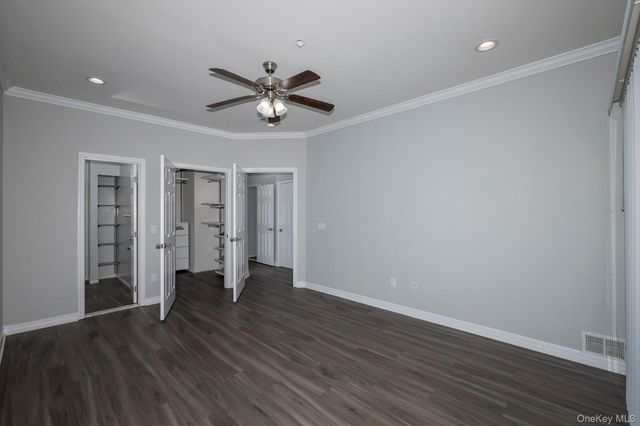 216 Center Court 216, Medford, NY 11763