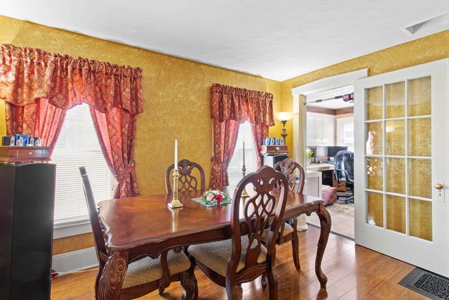 14 Cottage Street, Nashua, NH 03060