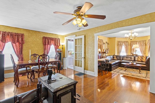 14 Cottage Street, Nashua, NH 03060