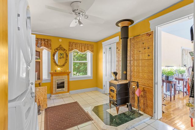 14 Cottage Street, Nashua, NH 03060
