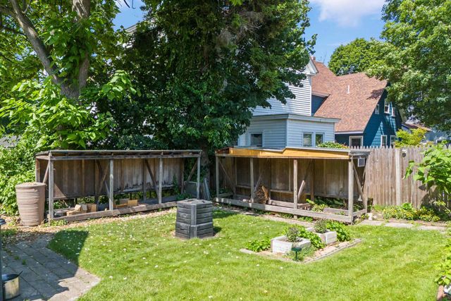 14 Cottage Street, Nashua, NH 03060