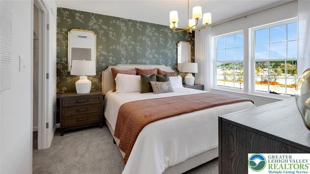 8214 Alexander Court, Upper Macungie Twp, PA 18031