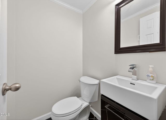 1112 Stonehedge Avenue, Durham, NC 27707
