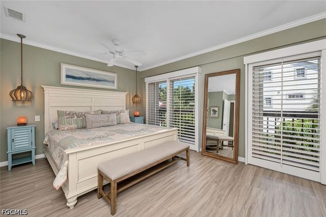 995 9th AVE S 6, Naples, FL 34102