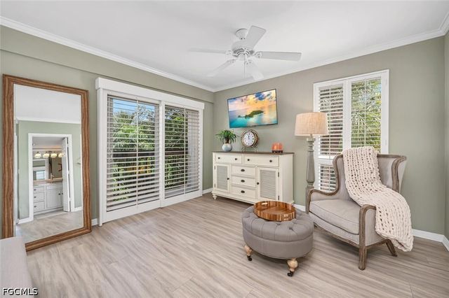 995 9th AVE S 6, Naples, FL 34102