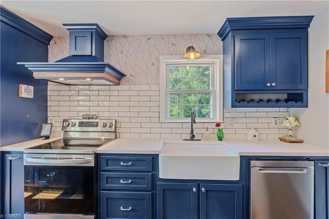 1125 Briarwood Drive, Walnut Cove, NC 27052
