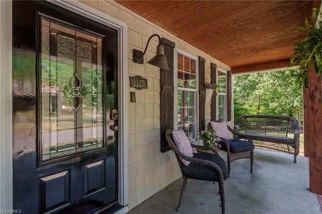 1125 Briarwood Drive, Walnut Cove, NC 27052