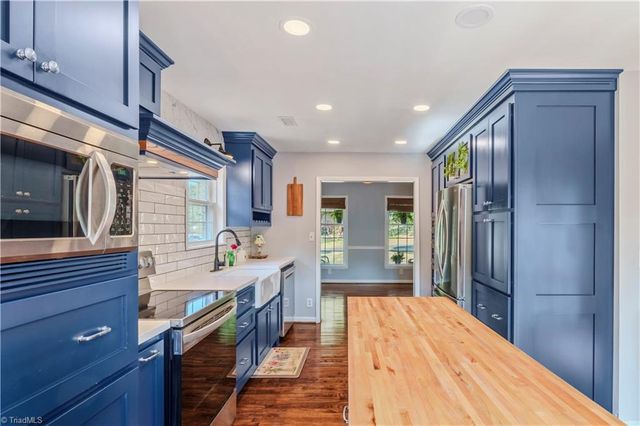 1125 Briarwood Drive, Walnut Cove, NC 27052
