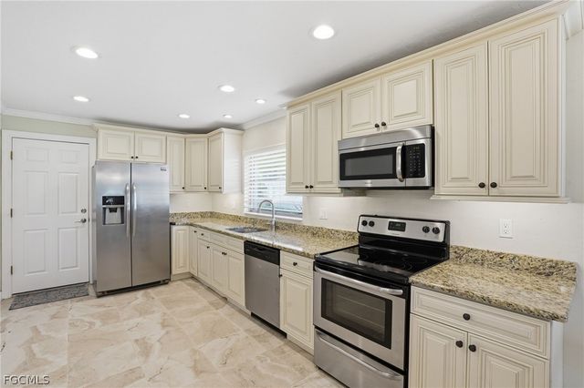 1410 Tredegar DR, Fort Myers, FL 33919