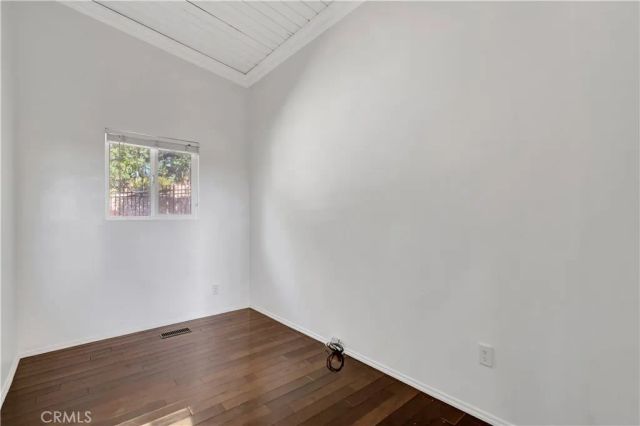 5102 Medina Road, Woodland Hills, CA 91364