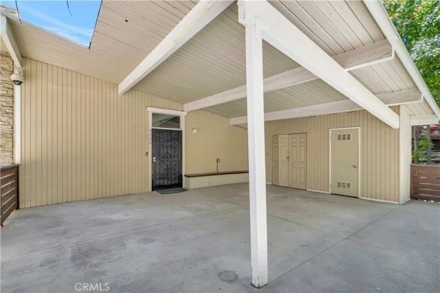 5102 Medina Road, Woodland Hills, CA 91364