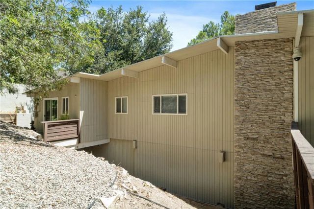 5102 Medina Road, Woodland Hills, CA 91364