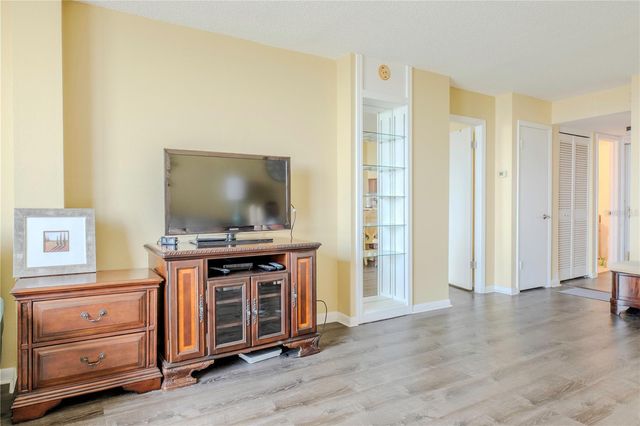 2620 COVE CAY DRIVE 802, Clearwater, FL 33760