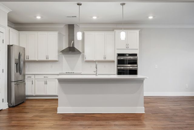 492 Triple Crown Cir, Gallatin, TN 37066