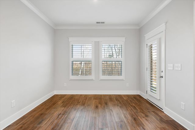 492 Triple Crown Cir, Gallatin, TN 37066