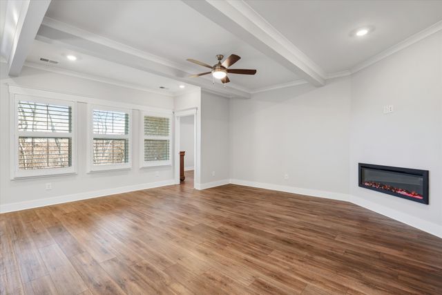 492 Triple Crown Cir, Gallatin, TN 37066