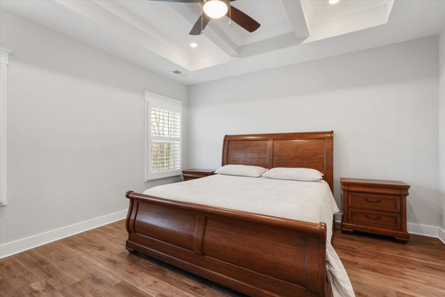 492 Triple Crown Cir, Gallatin, TN 37066