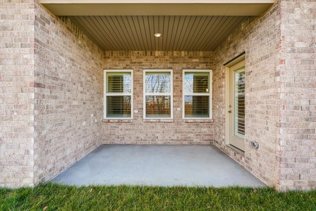 492 Triple Crown Cir, Gallatin, TN 37066