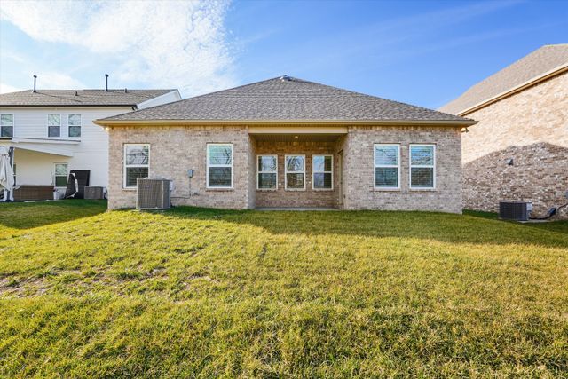 492 Triple Crown Cir, Gallatin, TN 37066