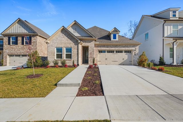 492 Triple Crown Cir, Gallatin, TN 37066