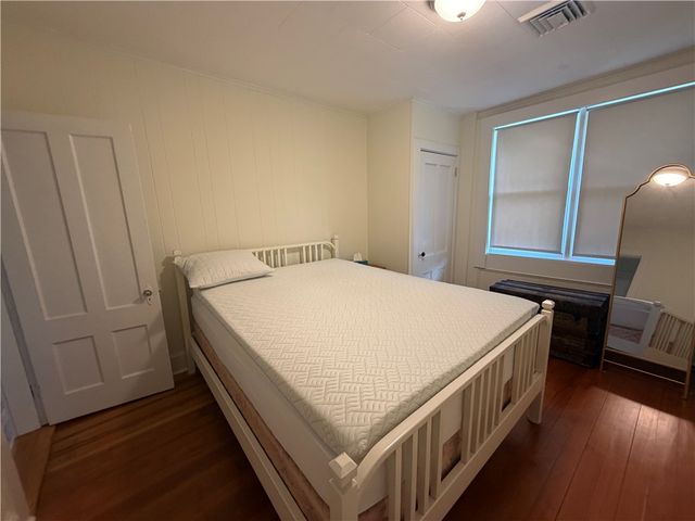 44 Everett Street 3, Newport, RI 02840