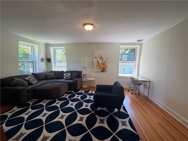 44 Everett Street 3, Newport, RI 02840