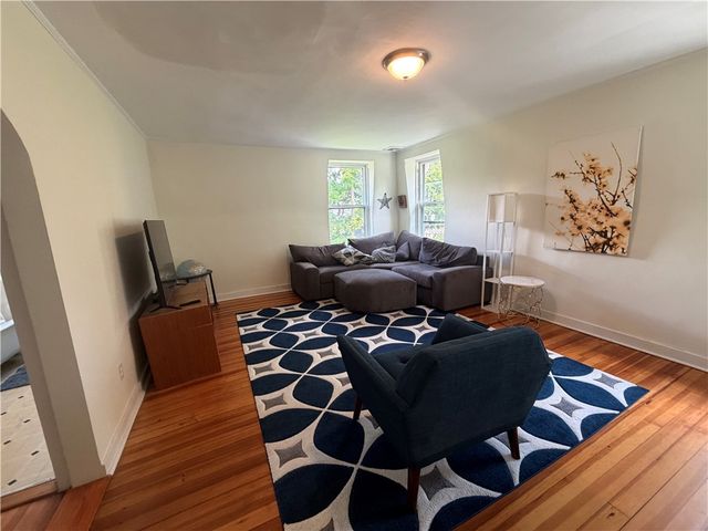 44 Everett Street 3, Newport, RI 02840