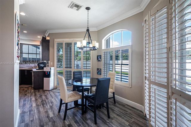 15941 NW 83rd Ave, Miami Lakes, FL 33016