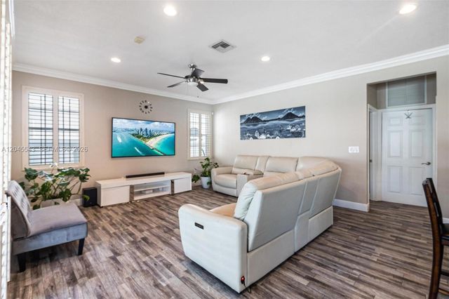 15941 NW 83rd Ave, Miami Lakes, FL 33016
