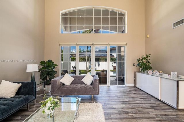 15941 NW 83rd Ave, Miami Lakes, FL 33016