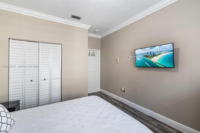 15941 NW 83rd Ave, Miami Lakes, FL 33016