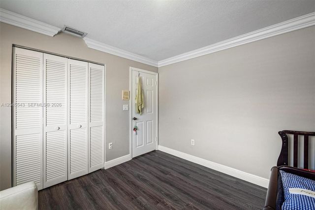15941 NW 83rd Ave, Miami Lakes, FL 33016
