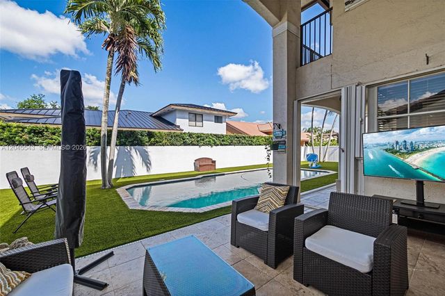 15941 NW 83rd Ave, Miami Lakes, FL 33016