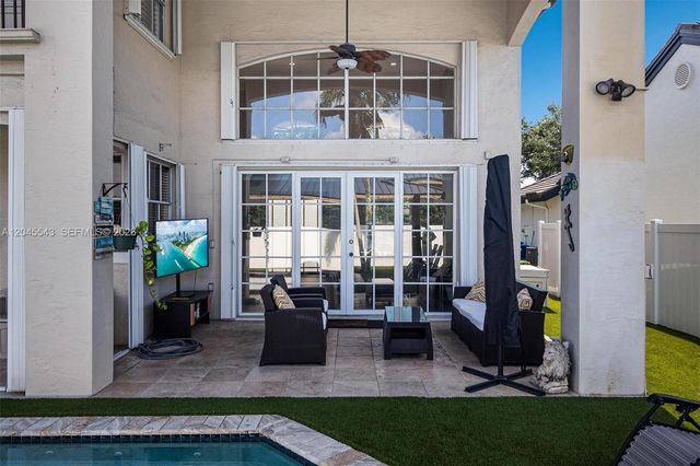 15941 NW 83rd Ave, Miami Lakes, FL 33016