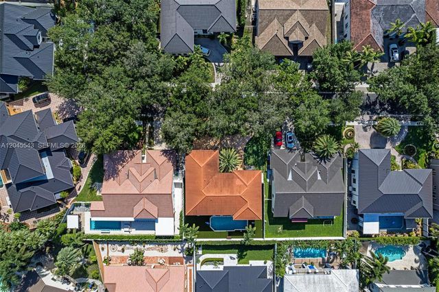 15941 NW 83rd Ave, Miami Lakes, FL 33016